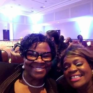 Meet your Posher, Carolyn